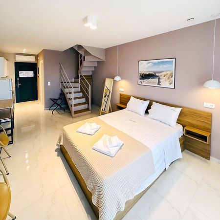 Aparthotel Sithonian Sunset Luxury - Nikiti Cozy Getaways Esterno foto